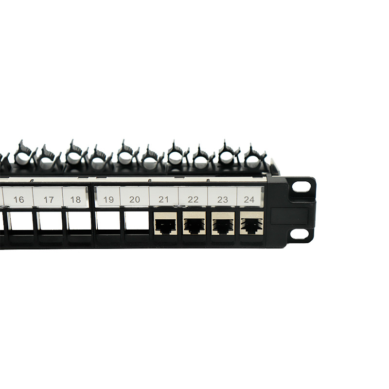 Hvad er forskellen mellem et fiberpanel og et patchpanel?